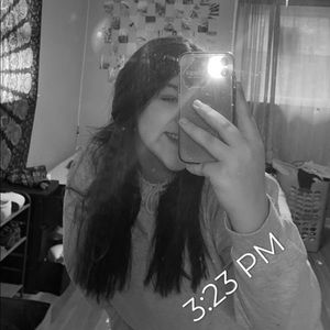 Meet your Posher, Kayla